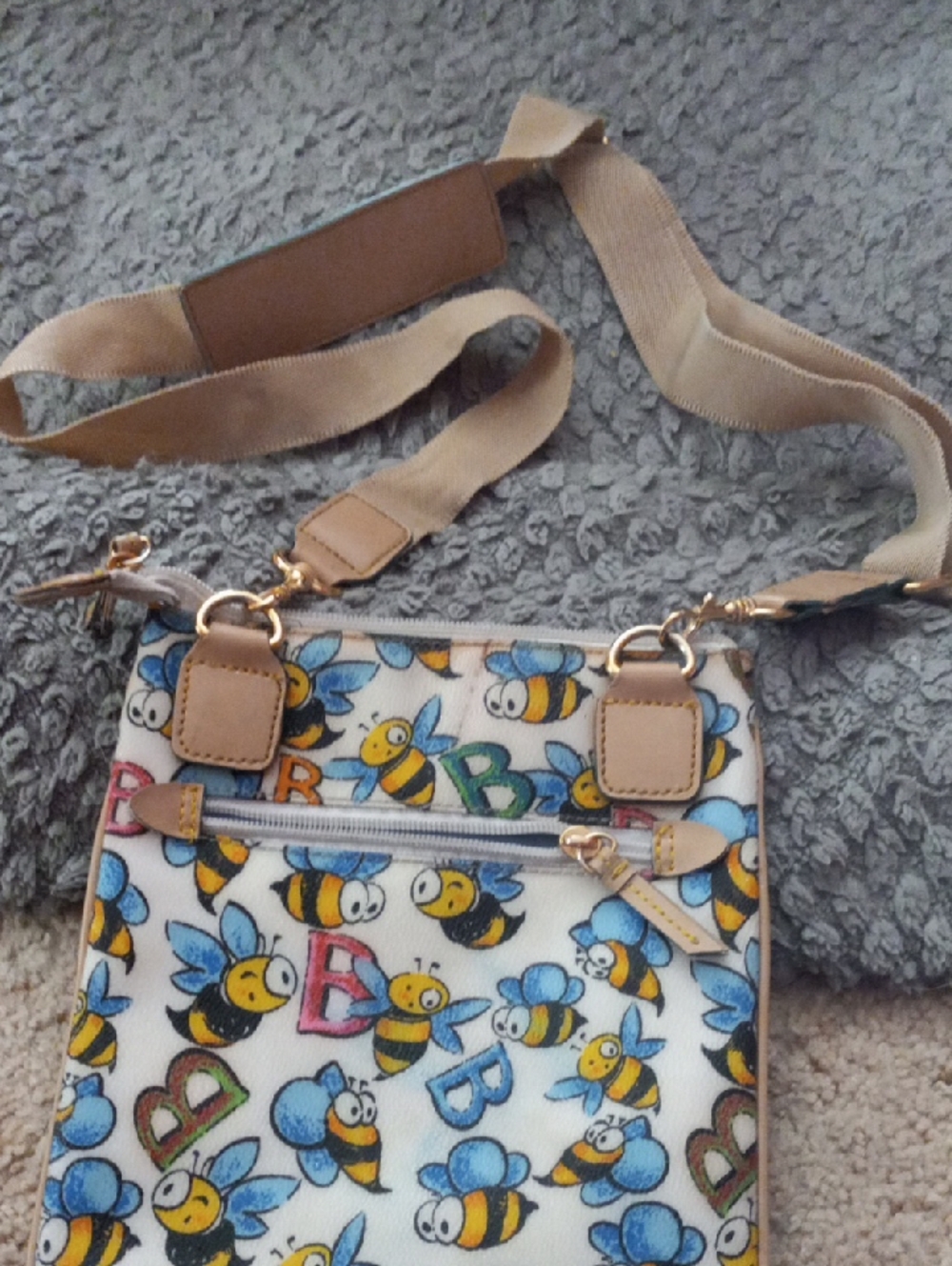 Bee Print Crossbody Bag in Cream - Unbranded